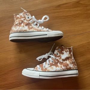 NWOB - Women’s Sz 5 Converse Chuck Taylor All Star Dip Dye High Top Shoes